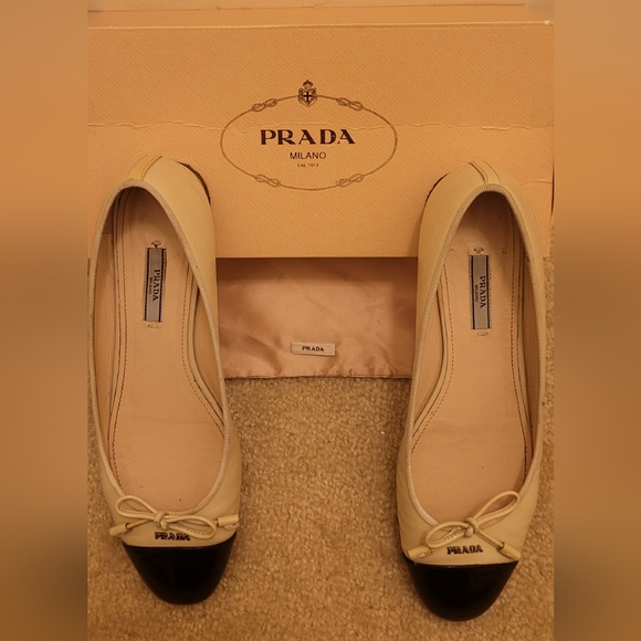 PRADA Black and Cream Cap Toe Ballet Flats, size 9/39.5 - Picture 2 of 3